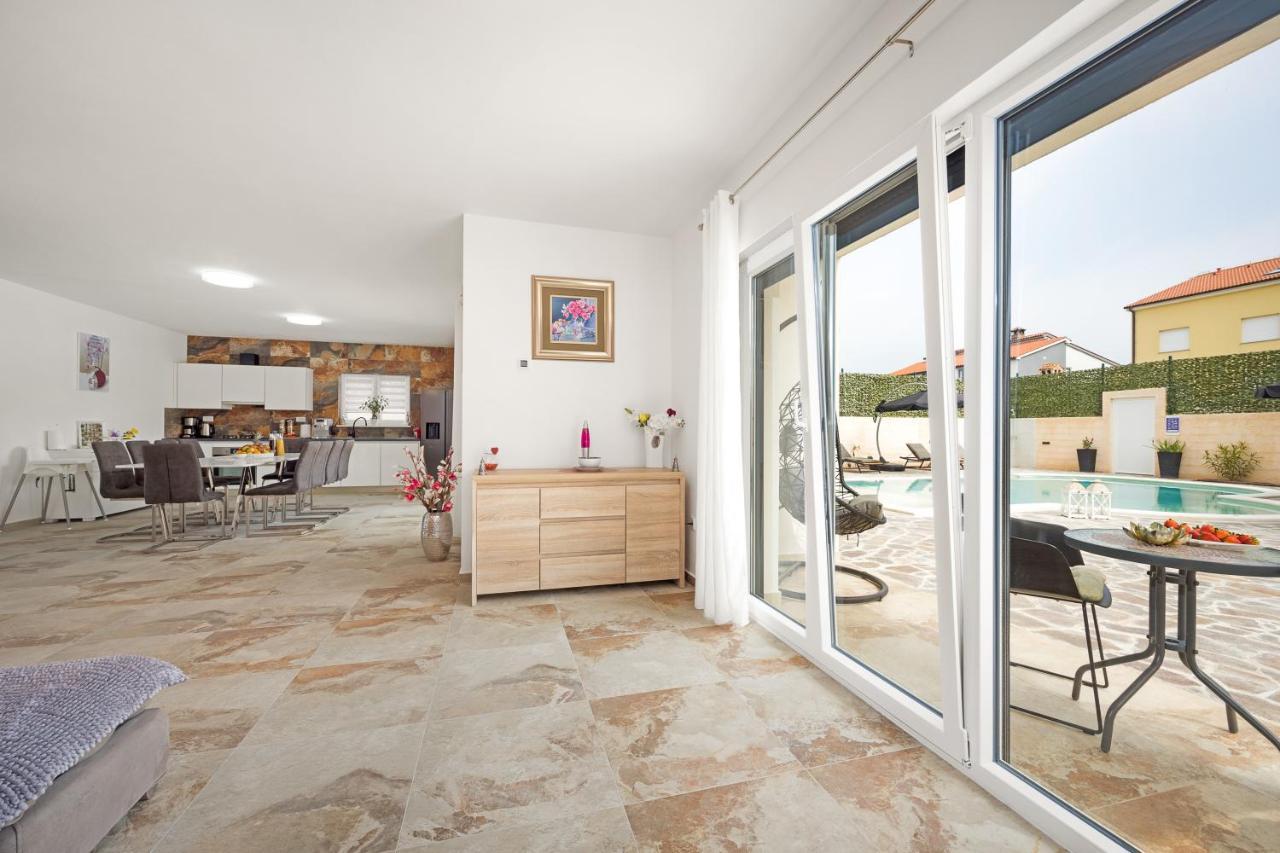 Villa Nur Pula Eksteriør billede