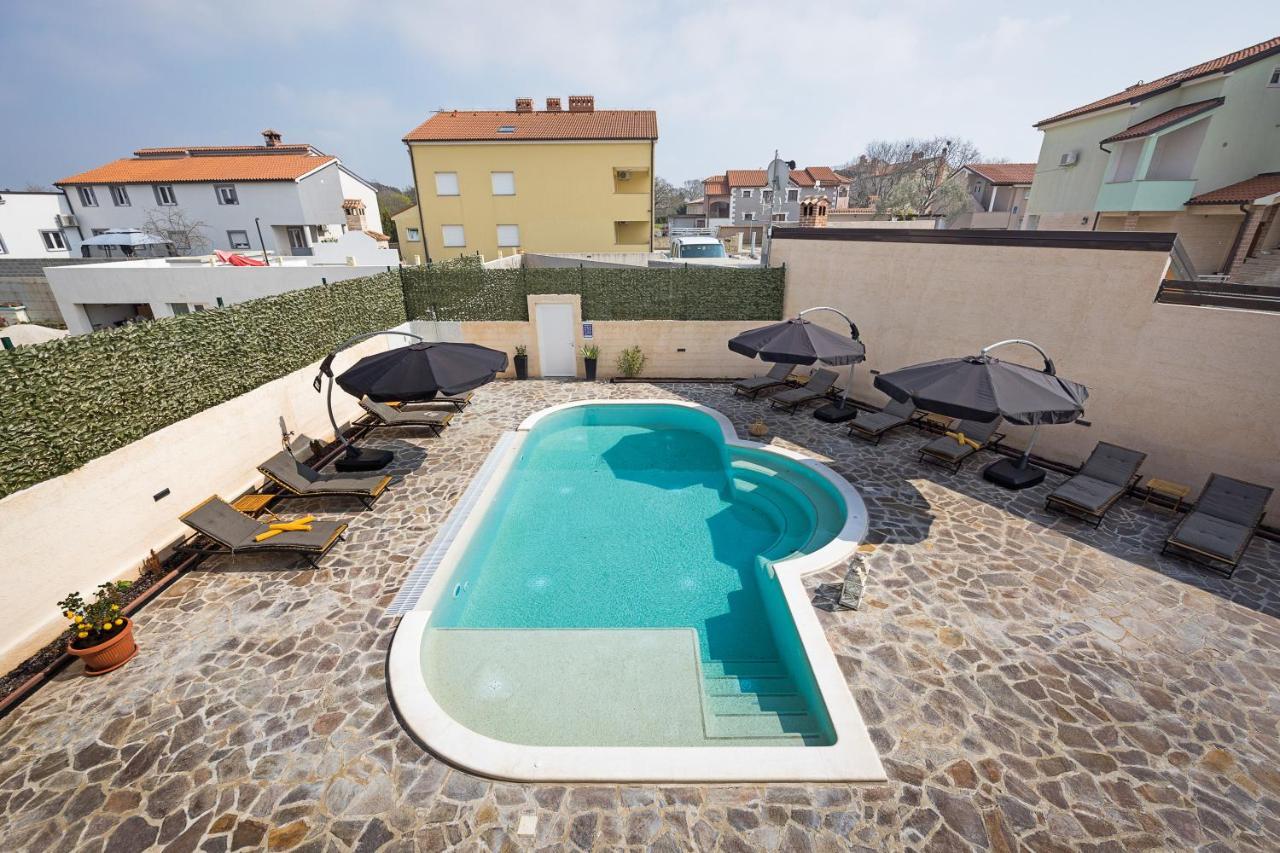 Villa Nur Pula Eksteriør billede